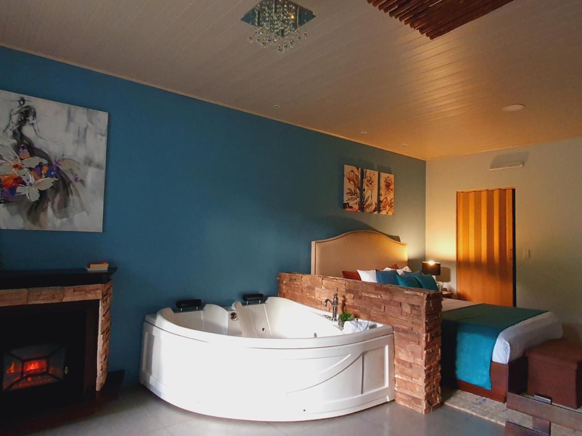 Yellow Tree Suites La Fortuna Exterior foto