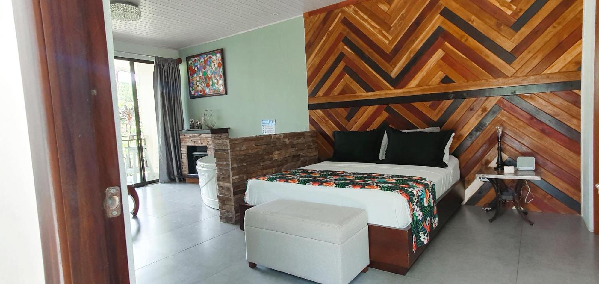 Yellow Tree Suites La Fortuna Exterior foto