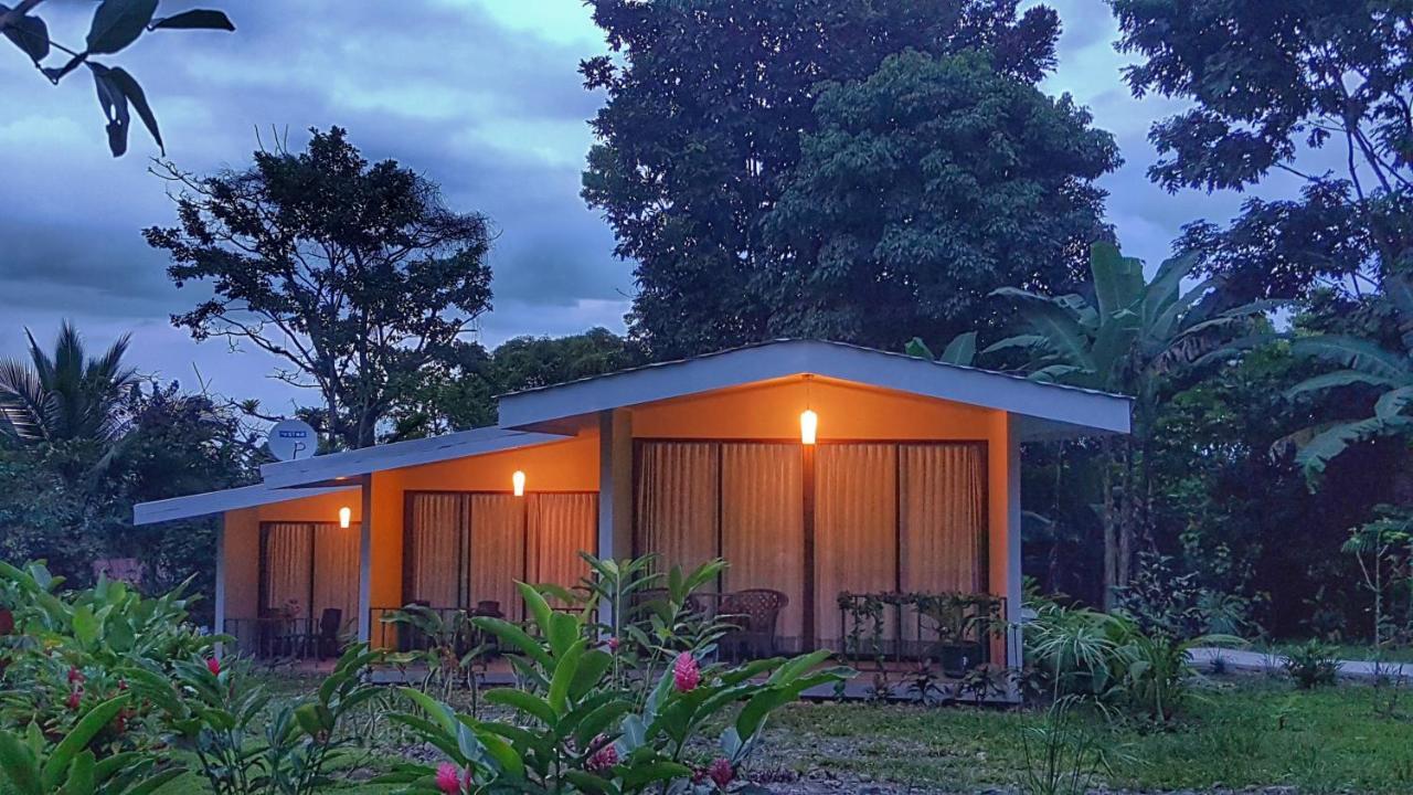 Yellow Tree Suites La Fortuna Exterior foto