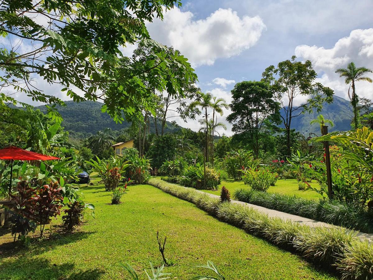 Yellow Tree Suites La Fortuna Exterior foto